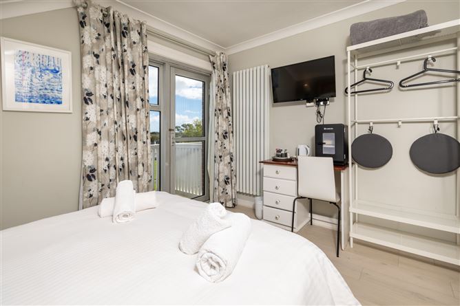 Coral Gables Guesthouse, Ballycowan, Tagoat, Co. Wexford