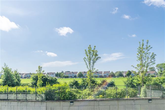 25 Weavers Hall, Levmoss Park, Leopardstown, Dublin 18