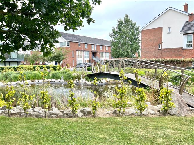 25 Weavers Hall, Levmoss Park, Leopardstown, Dublin 18