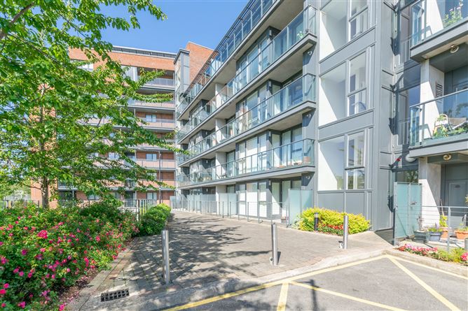 25 Weavers Hall, Levmoss Park, Leopardstown, Dublin 18