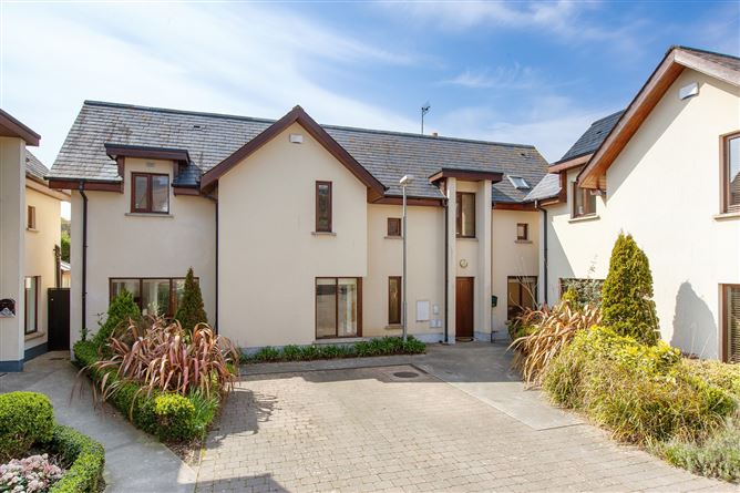 Main image for 6 Rookstown, Thormanby Road, Howth, County Dublin
