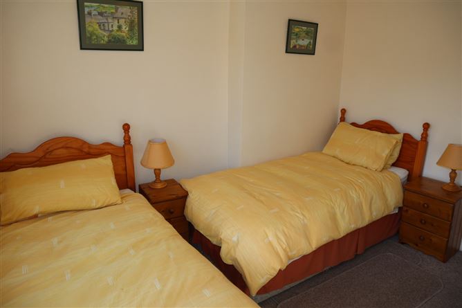 Spanish Point Road, Miltown Malbay, Clare