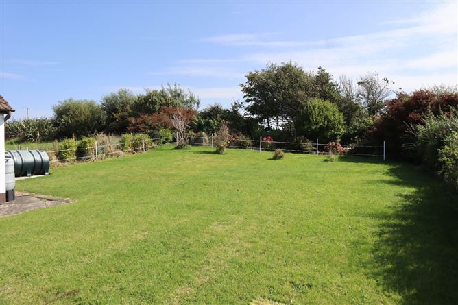 Spanish Point Road, Miltown Malbay, Clare