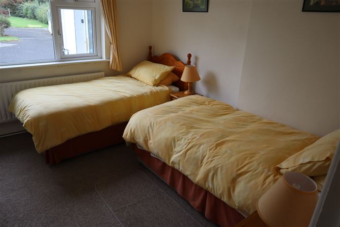 Spanish Point Road, Miltown Malbay, Clare