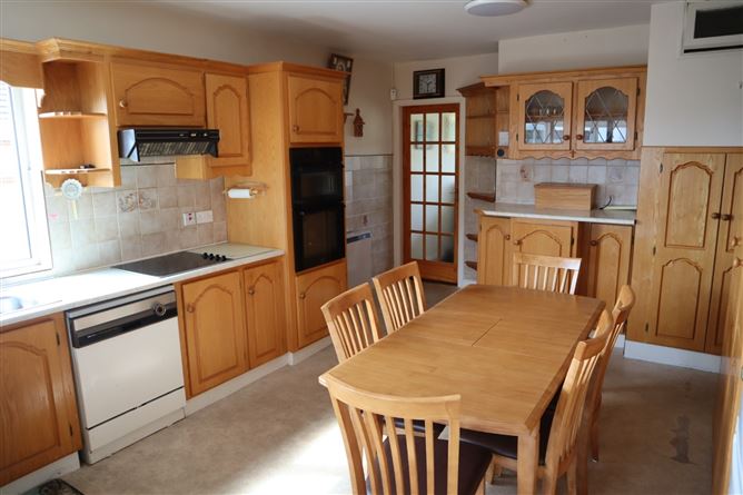 Spanish Point Road, Miltown Malbay, Clare