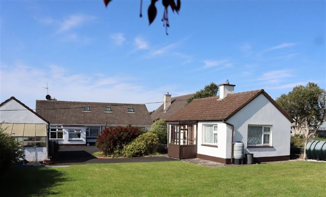 Spanish Point Road, Miltown Malbay, Clare