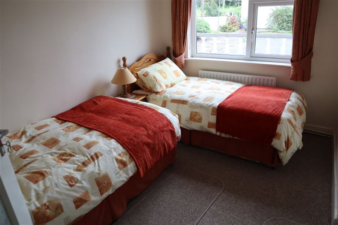 Spanish Point Road, Miltown Malbay, Clare