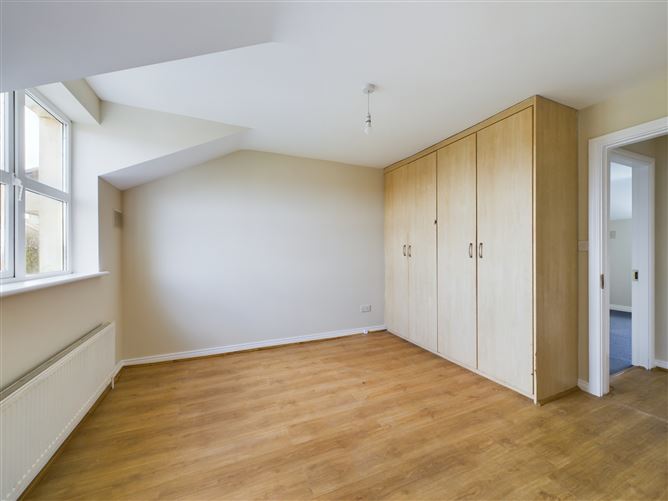 24 Westwood, Golf Links Road, Ennis, Co. Clare.