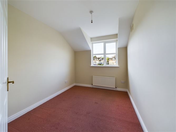 24 Westwood, Golf Links Road, Ennis, Co. Clare.