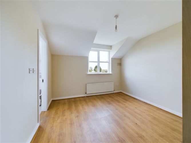24 Westwood, Golf Links Road, Ennis, Co. Clare.
