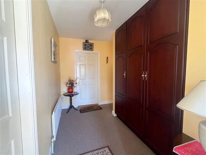 12 Rosebury Court, Knock, Mayo