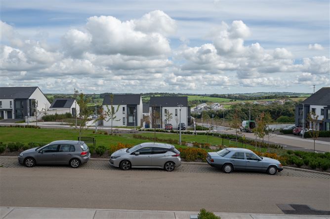 18 The Drive, Richmond Rise, Sallybrook, Glanmire