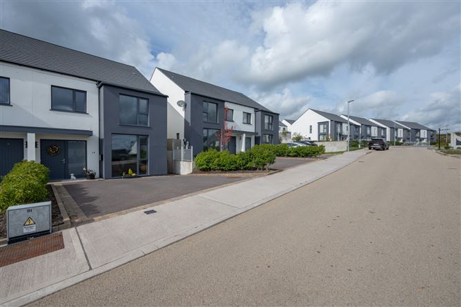 18 The Drive, Richmond Rise, Sallybrook, Glanmire