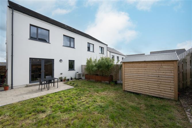 18 The Drive, Richmond Rise, Sallybrook, Glanmire