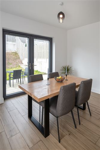 18 The Drive, Richmond Rise, Sallybrook, Glanmire