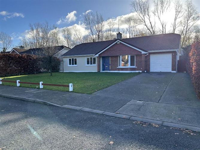 Photo 1 of 24 — 30 Cluain Ard, Roscrea, Tipperary