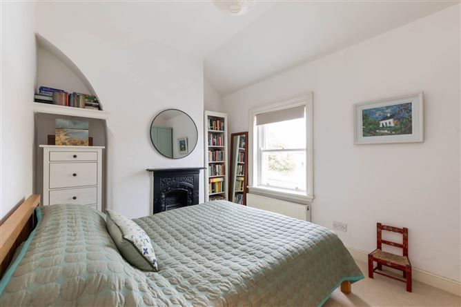 8 Eden Terrace, Glasthule, Sandycove, County Dublin