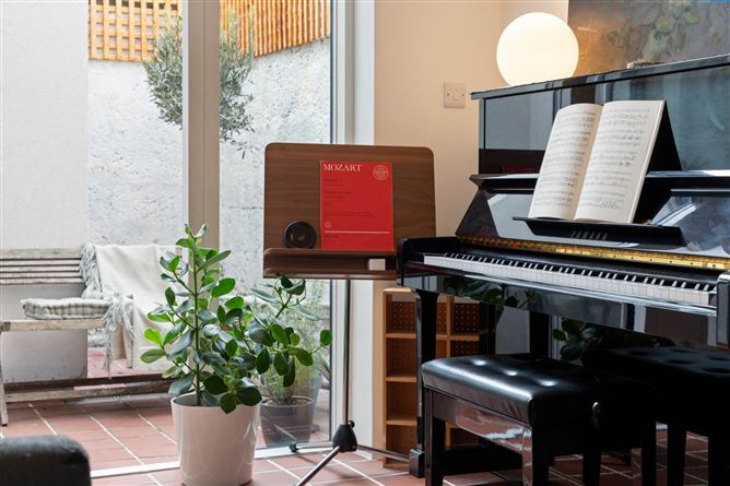 8 Eden Terrace, Glasthule, Sandycove, County Dublin