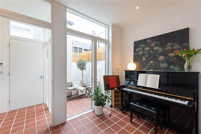 8 Eden Terrace, Glasthule, Sandycove, County Dublin