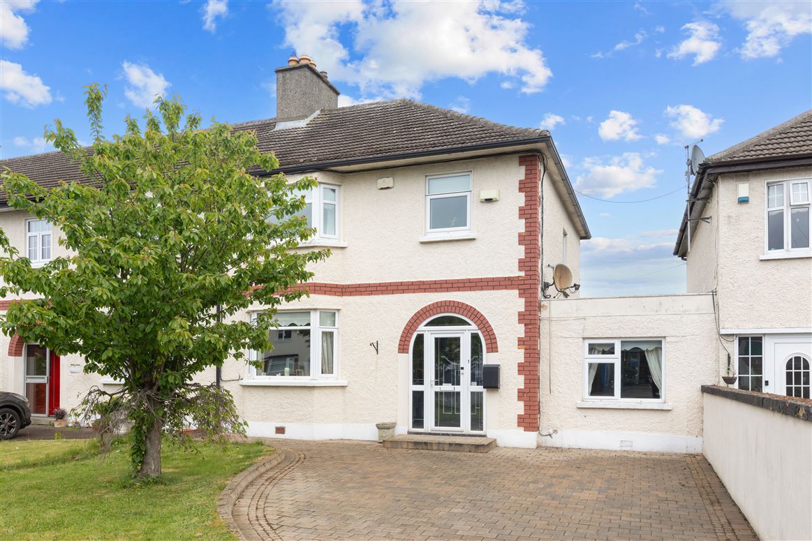 120 Collins Avenue, Whitehall, Dublin 9