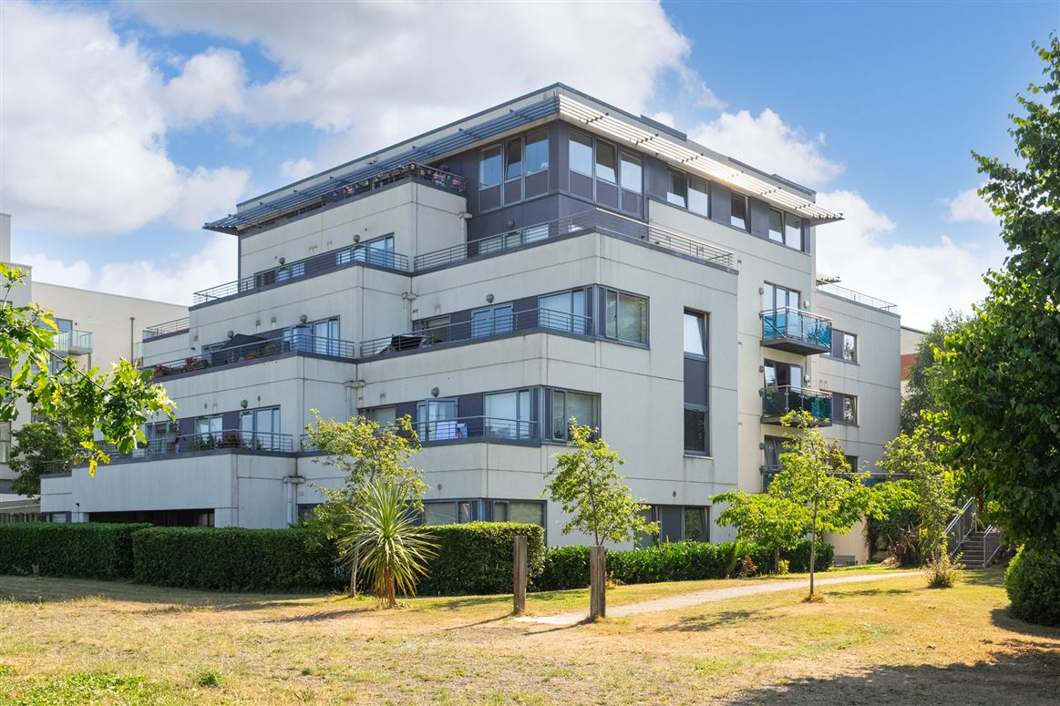 1 Carleton House, Brennanstown Square, Cabinteely, Dublin 18