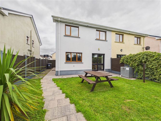 Photo 17 of 18 — 25 Hazel Court, Convent Road, Ballinrobe, County Mayo
