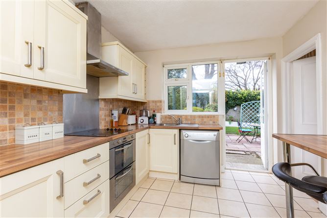 4 Sycamore Green, Cabinteely, Dublin 18