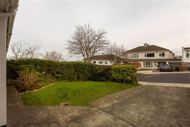 4 Sycamore Green, Cabinteely, Dublin 18