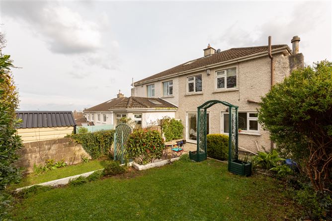 4 Sycamore Green, Cabinteely, Dublin 18