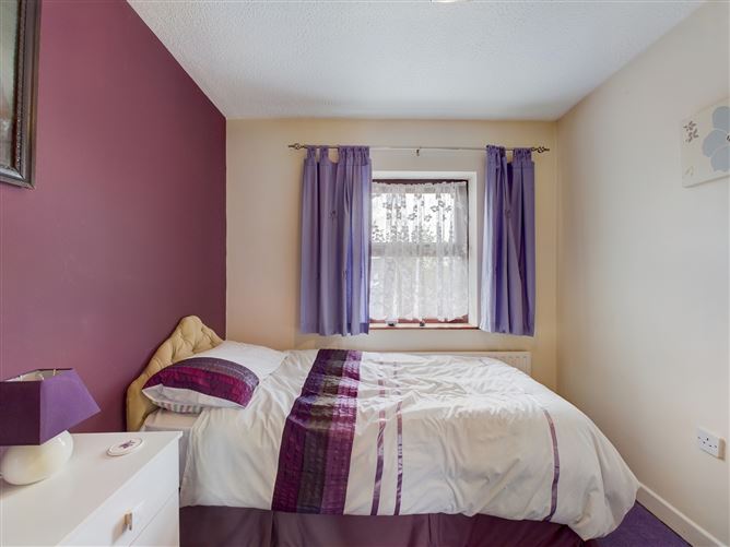 20 Pine Grove, Gort Road, Ennis, Co. Clare