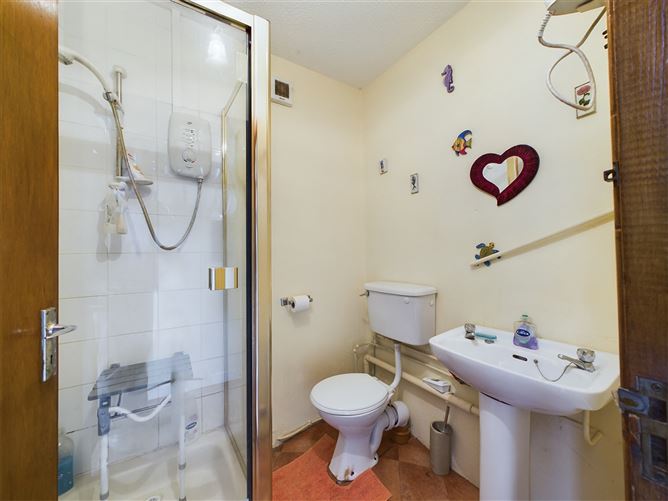 20 Pine Grove, Gort Road, Ennis, Co. Clare