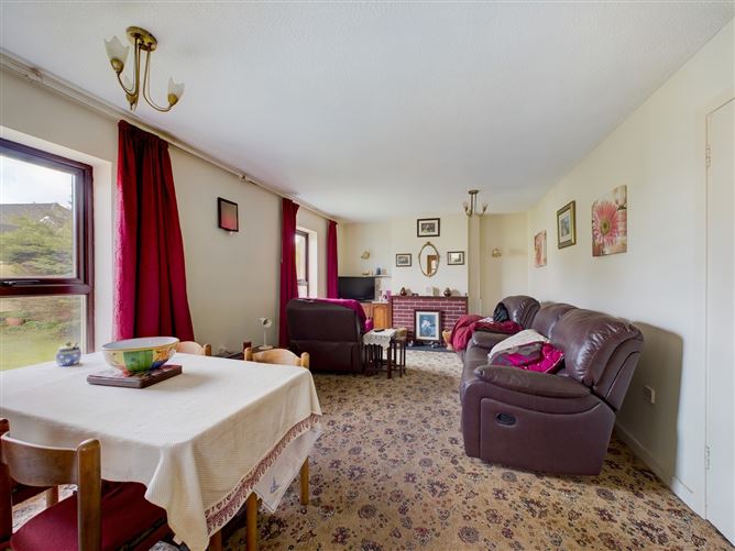 20 Pine Grove, Gort Road, Ennis, Co. Clare