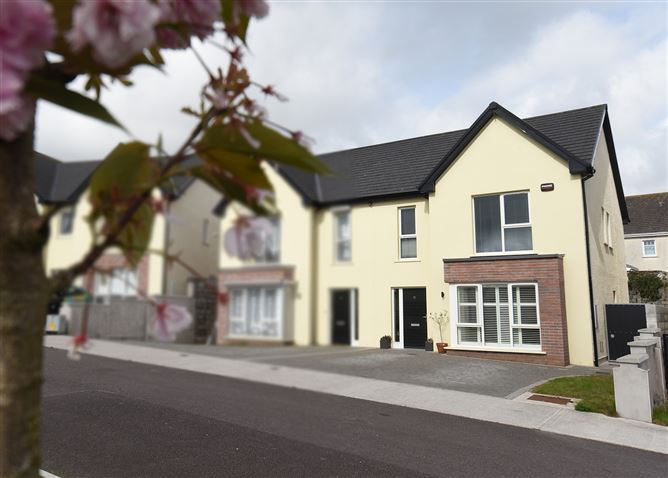 15 Woods Way, Harbour Heights, Passage West, Cork
