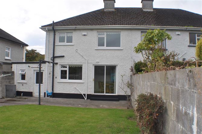 34 Kew Park Crescent, Lucan, County Dublin