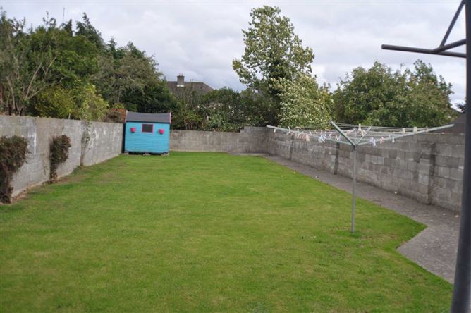 34 Kew Park Crescent, Lucan, County Dublin
