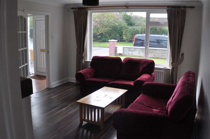 34 Kew Park Crescent, Lucan, County Dublin