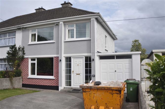 34 Kew Park Crescent, Lucan, County Dublin