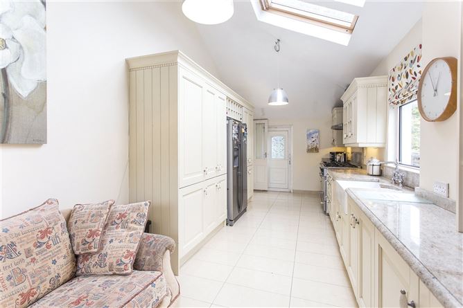 6 Woodview, Douglas Road, Cork