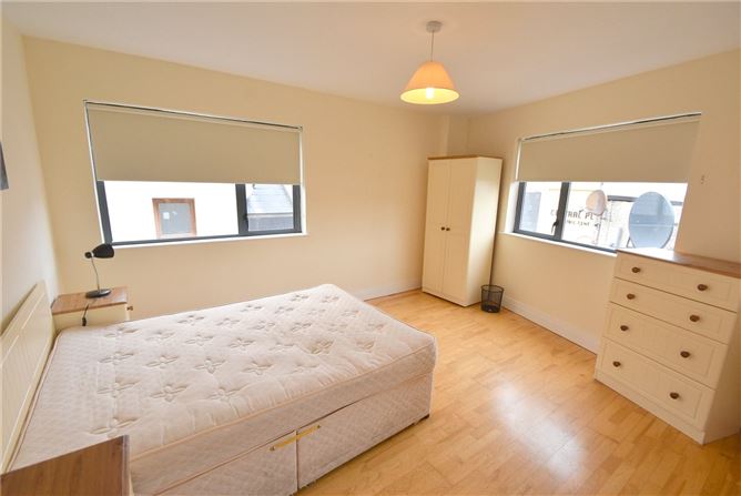 9/10 Denny Street, Tralee, Co.Kerry