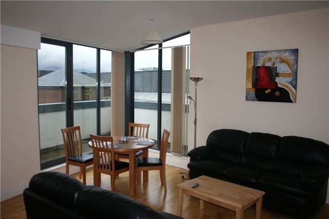 9/10 Denny Street, Tralee, Co.Kerry
