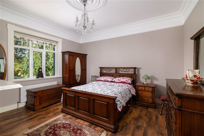 Gloster House, Hill Road, Cloghan, Co. Offaly