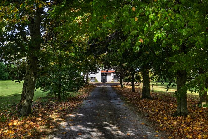 Gloster House, Hill Road, Cloghan, Co. Offaly
