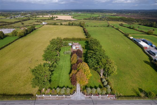 Gloster House, Hill Road, Cloghan, Co. Offaly