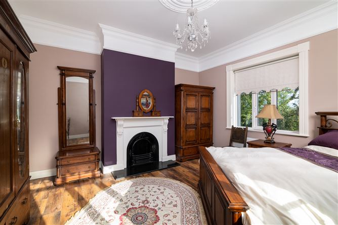 Gloster House, Hill Road, Cloghan, Co. Offaly