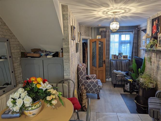 98 St Joseph's Park, Nenagh, Co. Tipperary