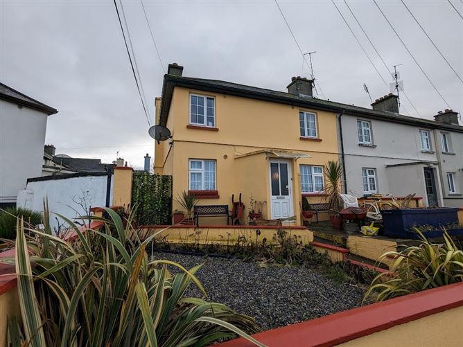98 St Joseph's Park, Nenagh, Co. Tipperary