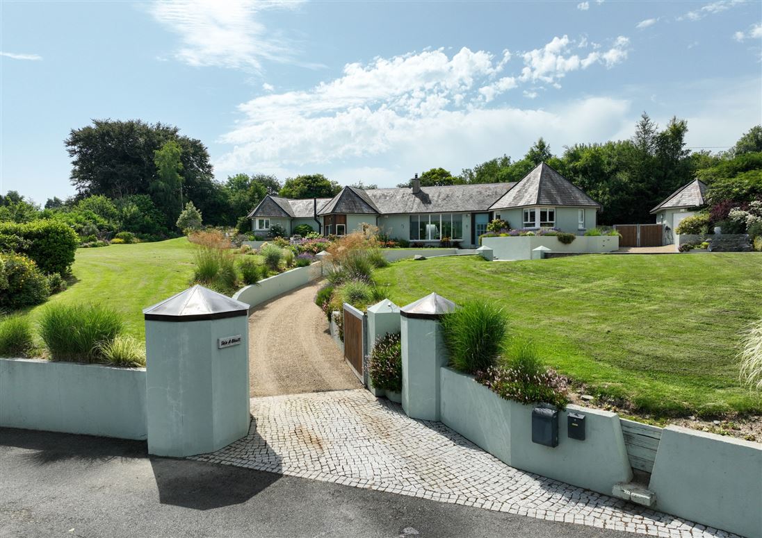 'Shin A Bhuil' on c. 0.93 Acre / 0.38 HA., Baltyboys Lower, Blessington, Wicklow