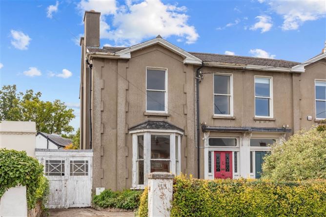 33 Glenart Avenue, Blackrock, County Dublin