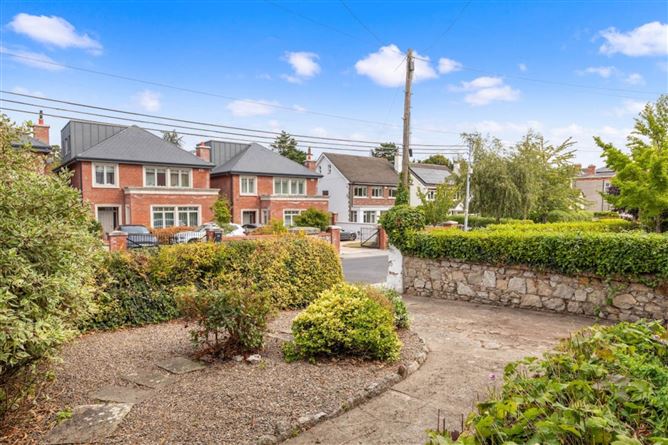 33 Glenart Avenue, Blackrock, County Dublin