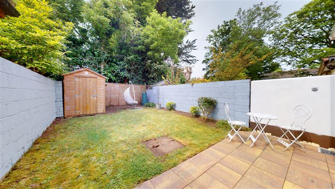 18 Sycamore Grove, Westminster Park, Foxrock, Dublin 18